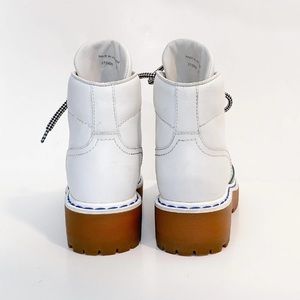 I’m looking for these!!